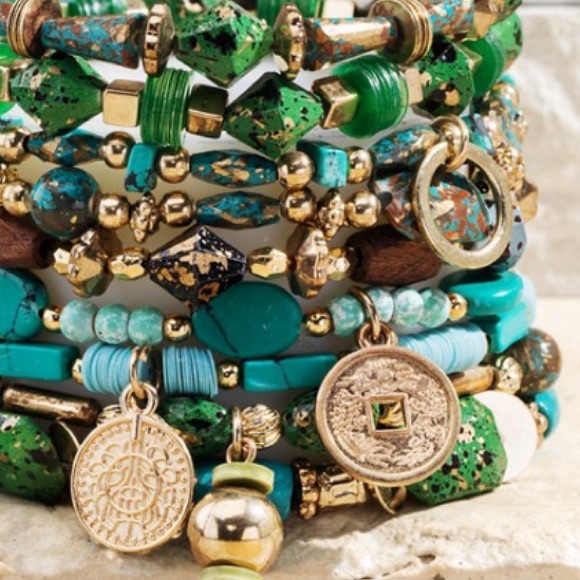 NWT Boutique Green Bohemian Hippy Boho 9 Multi Layered Mixed Beads Bracelet Set - Picture 4 of 6